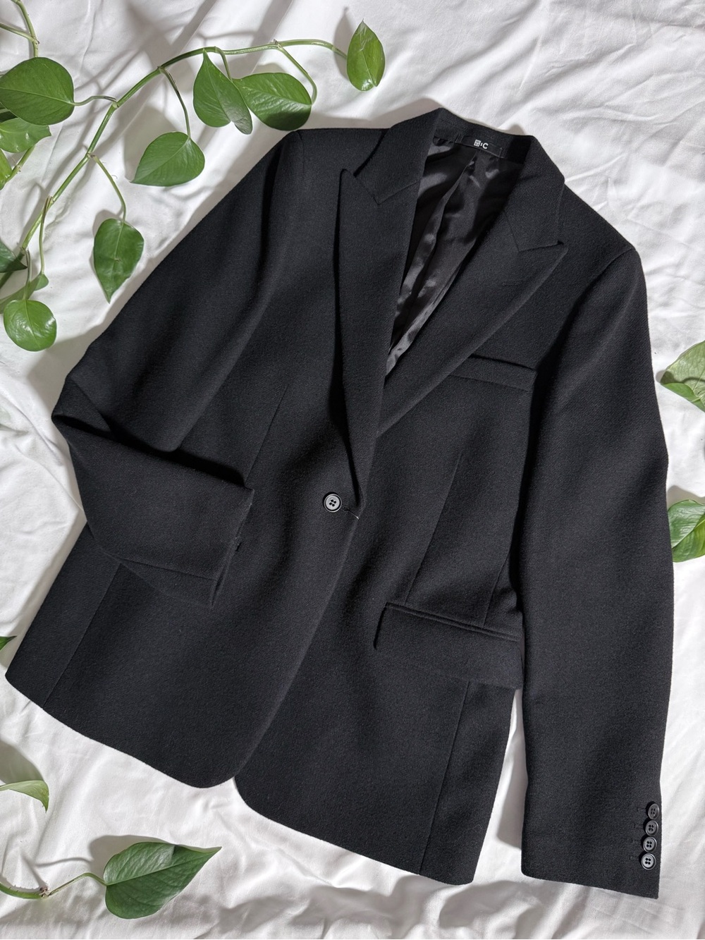 Uniqlo Unisex Black Single-Button Blazer